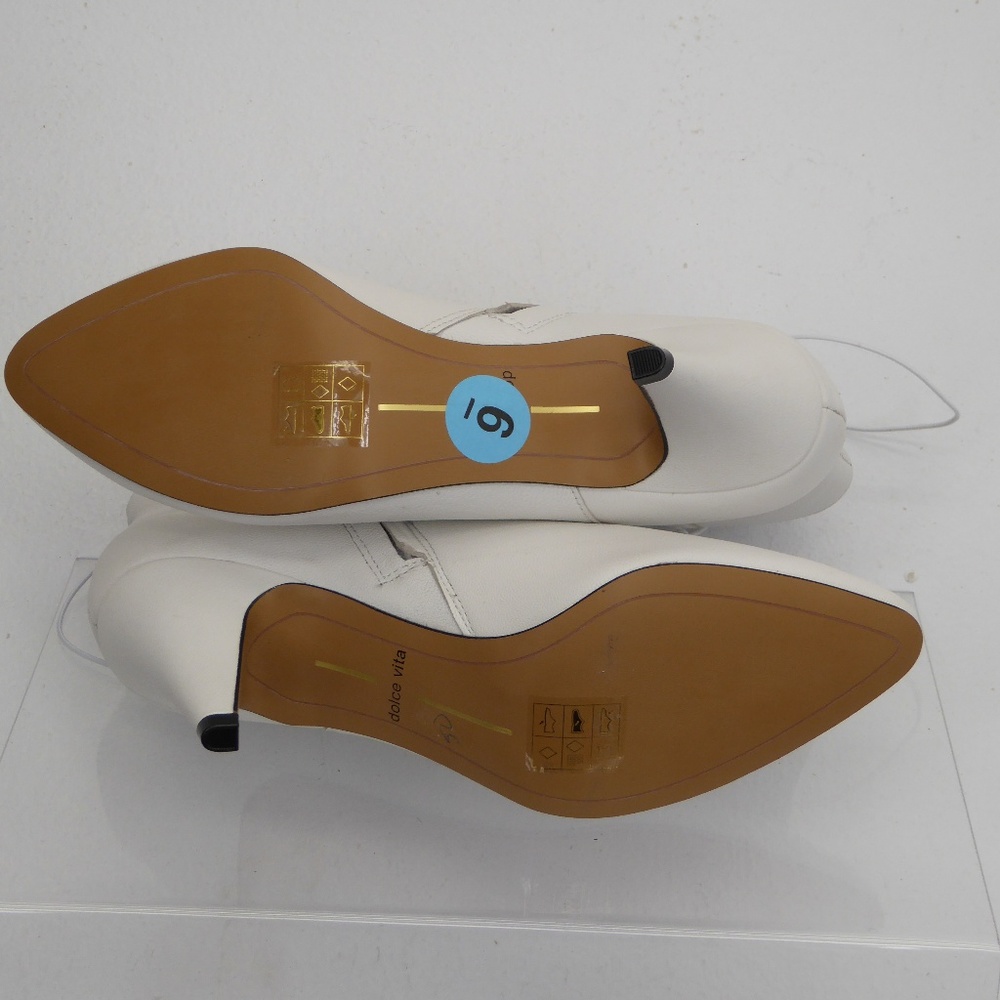 NEW Dolce Vita White Ankle Boots Size 6  #046 - Picture 8 of 8